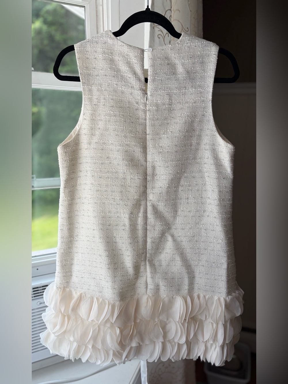 Lalavon “The Tweed Dress” Sleeveless Ivory Mini Shift Dress 3D Petal Hem Sz L - Picture 3 of 7